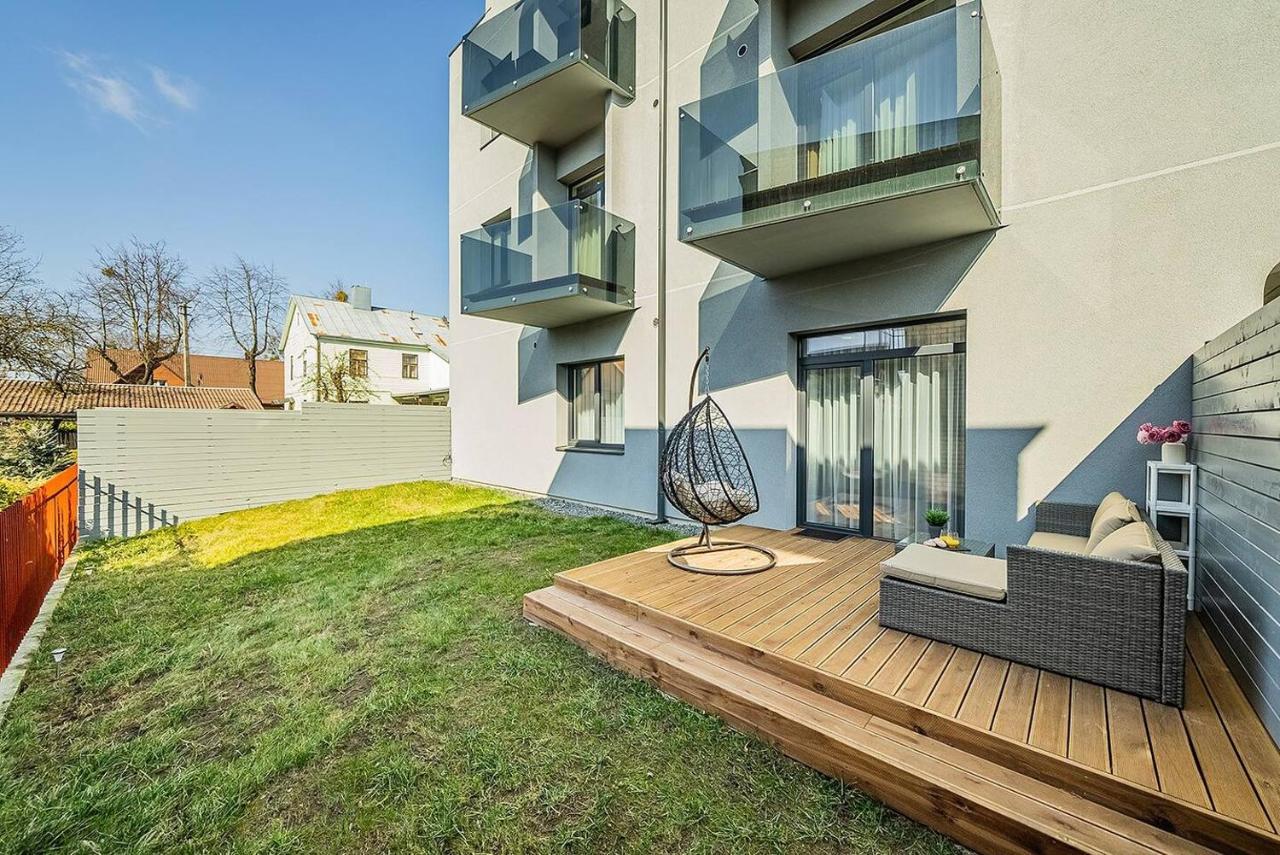 Lovely Apartment With Private Terrace By Urban Rent Kaunas Extérieur photo
