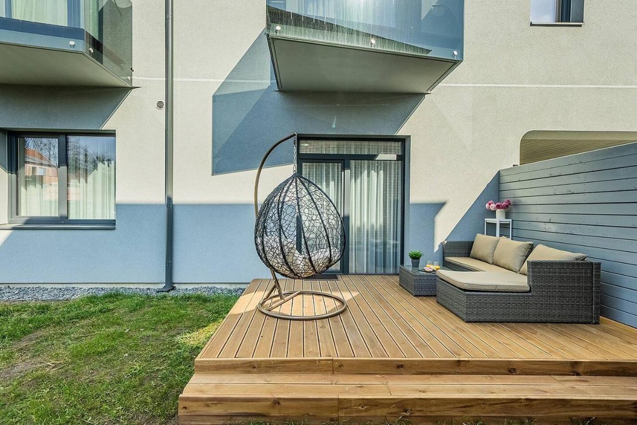 Lovely Apartment With Private Terrace By Urban Rent Kaunas Extérieur photo